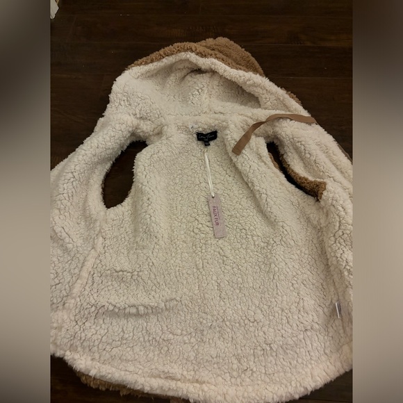 Love Tree brown faux fur hooded vest - Picture 3 of 3